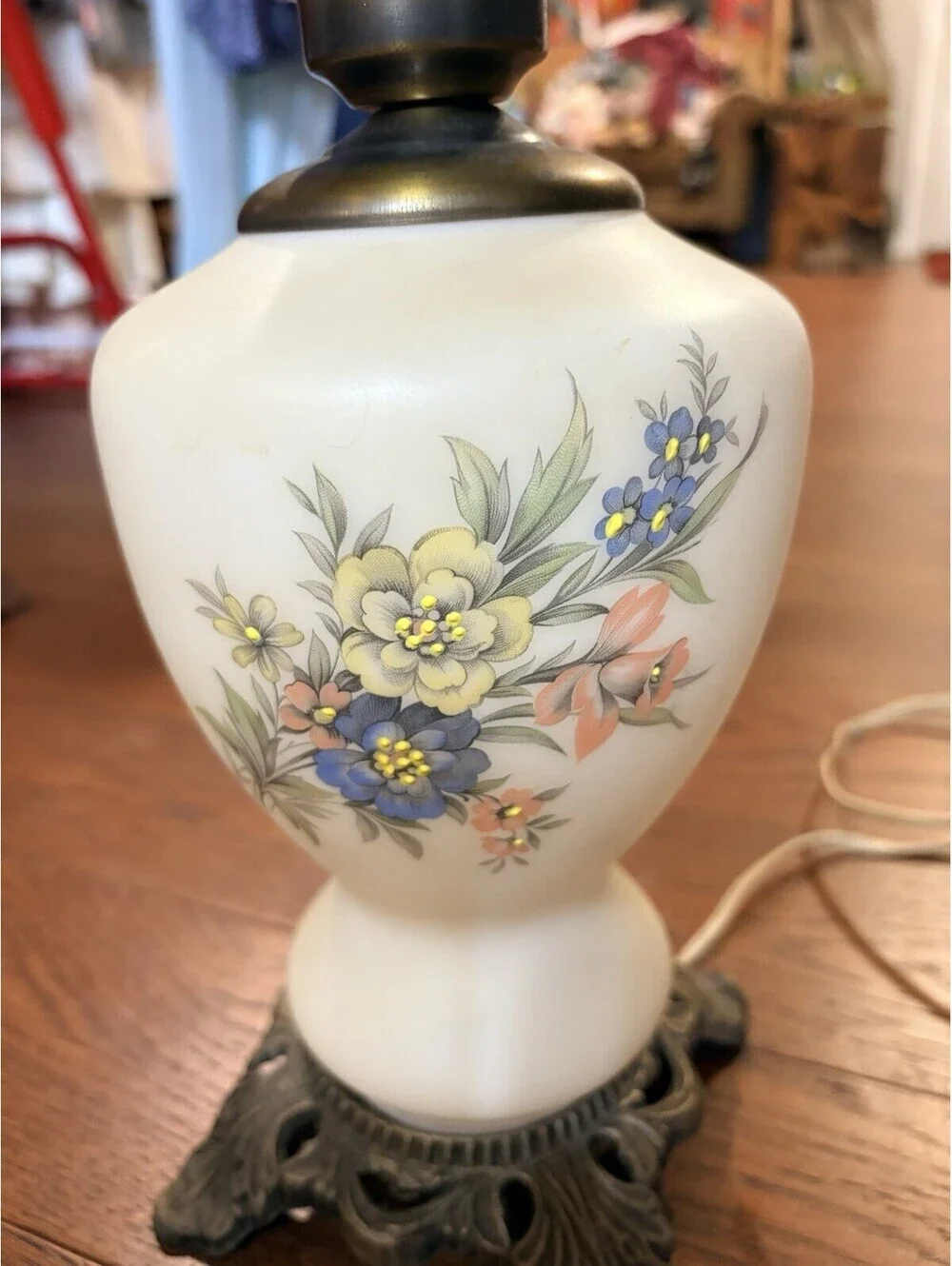Victorian Hurricane Table Lamp Gone w/ The Wind VTG 3-Way Hand Painted Floral